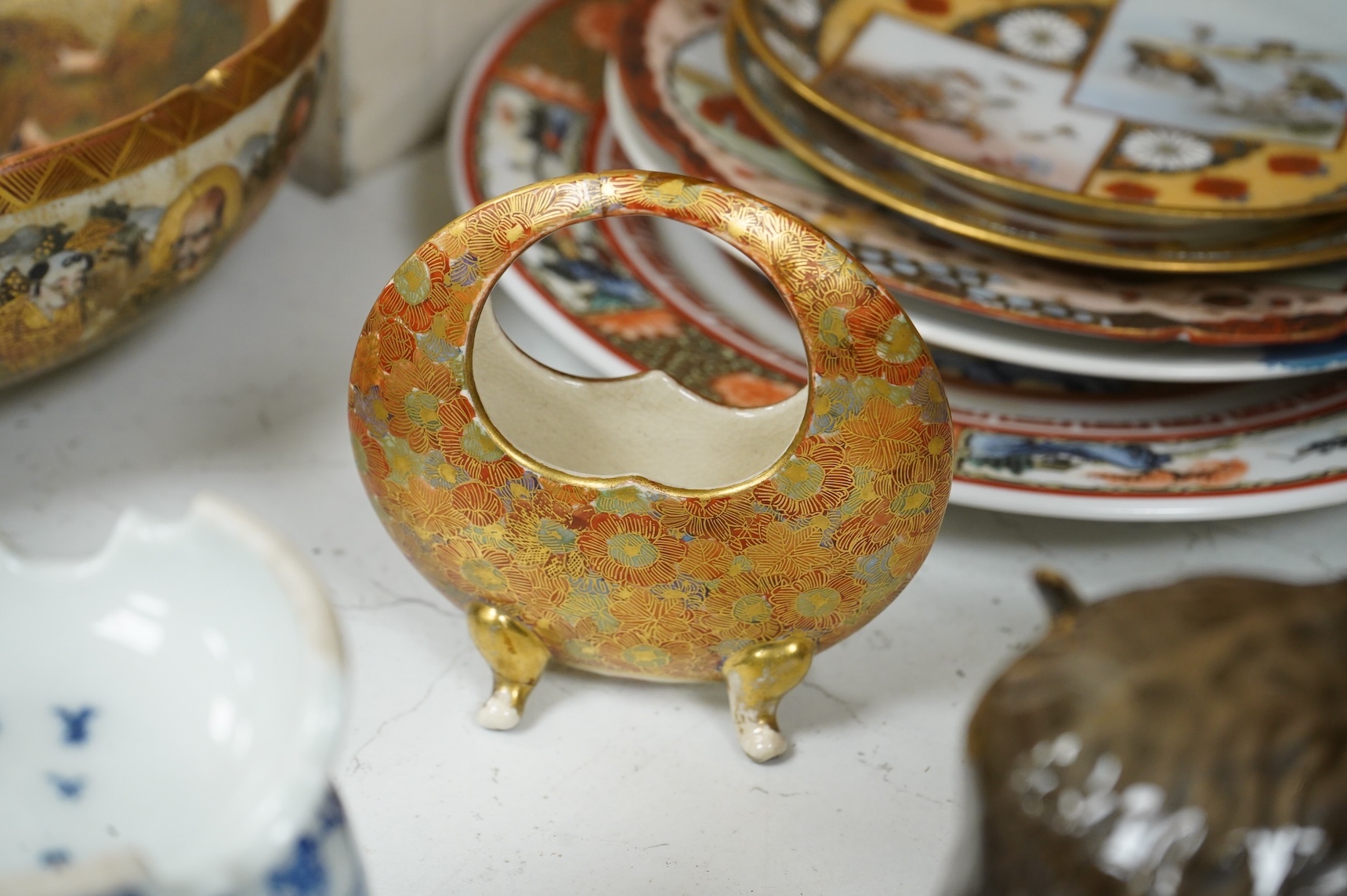 Mixed Japanese and Chinese bowls, vases and plates, largest 18cm diameter